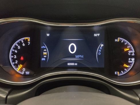 Used 2021 Jeep Grand Cherokee Limited image 23