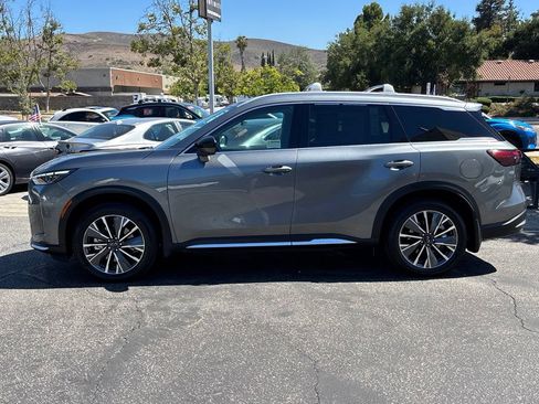 Certified 2026 INFINITI QX60 Luxe w/ Cargo Package FWD image 7