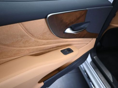 Used 2024 Lexus LS 500 RWD image 15