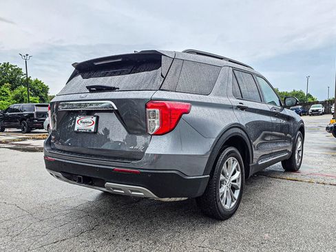Used 2023 Ford Explorer XLT w/ Equipment Group 202A AWD/4WD image 6