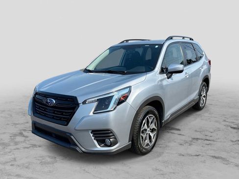 Used 2023 Subaru Forester Premium AWD/4WD image 1