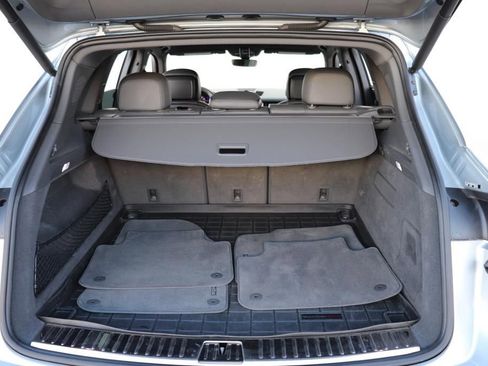 Used 2021 Porsche Cayenne image 27