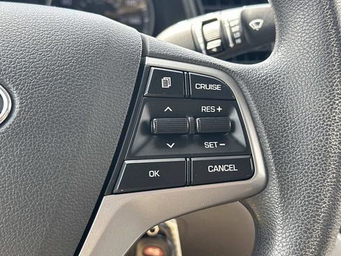 Used 2018 Hyundai Elantra SEL FWD image 23