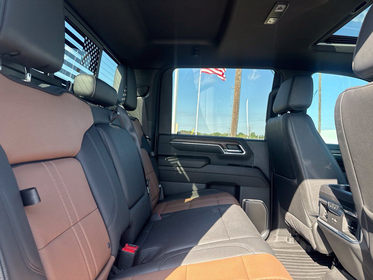 Used 2024 Chevrolet Silverado 2500 High Country w/ High Country Premium Package AWD/4WD image 35