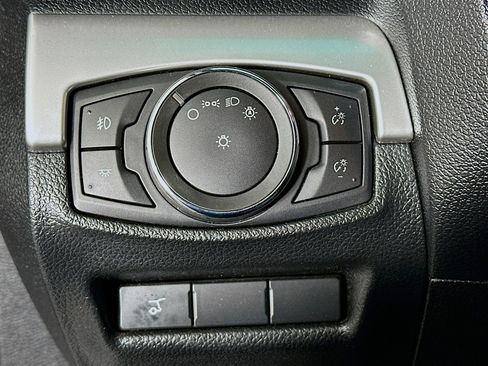 Used 2017 Ford Explorer XLT w/ Equipment Group 201A image 16