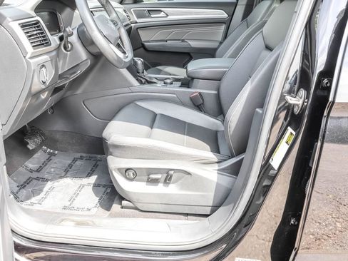 Used 2023 Volkswagen Atlas Cross Sport SE w/ Panoramic Sunroof Package AWD/4WD image 18