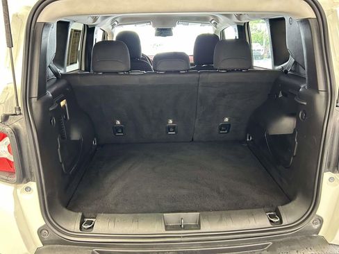 Used 2023 Jeep Renegade Latitude w/ Premium Group AWD/4WD image 12