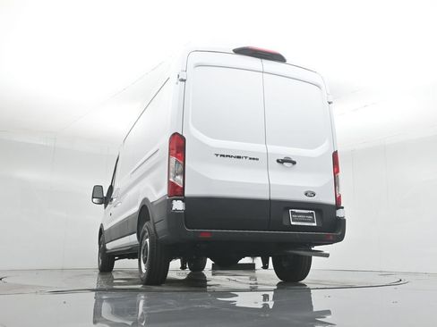 New 2026 Ford Transit 250 148 Medium Roof w/ Load Area Protection Package RWD image 44