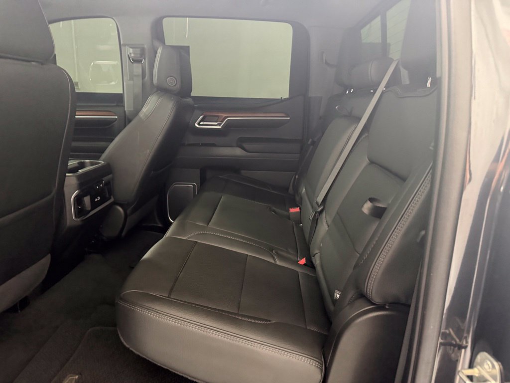 Used 2022 GMC Sierra 1500 Denali w/ Denali Reserve Package RWD image 34