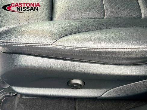 Used 2022 Mercedes-Benz GLC 300 image 25