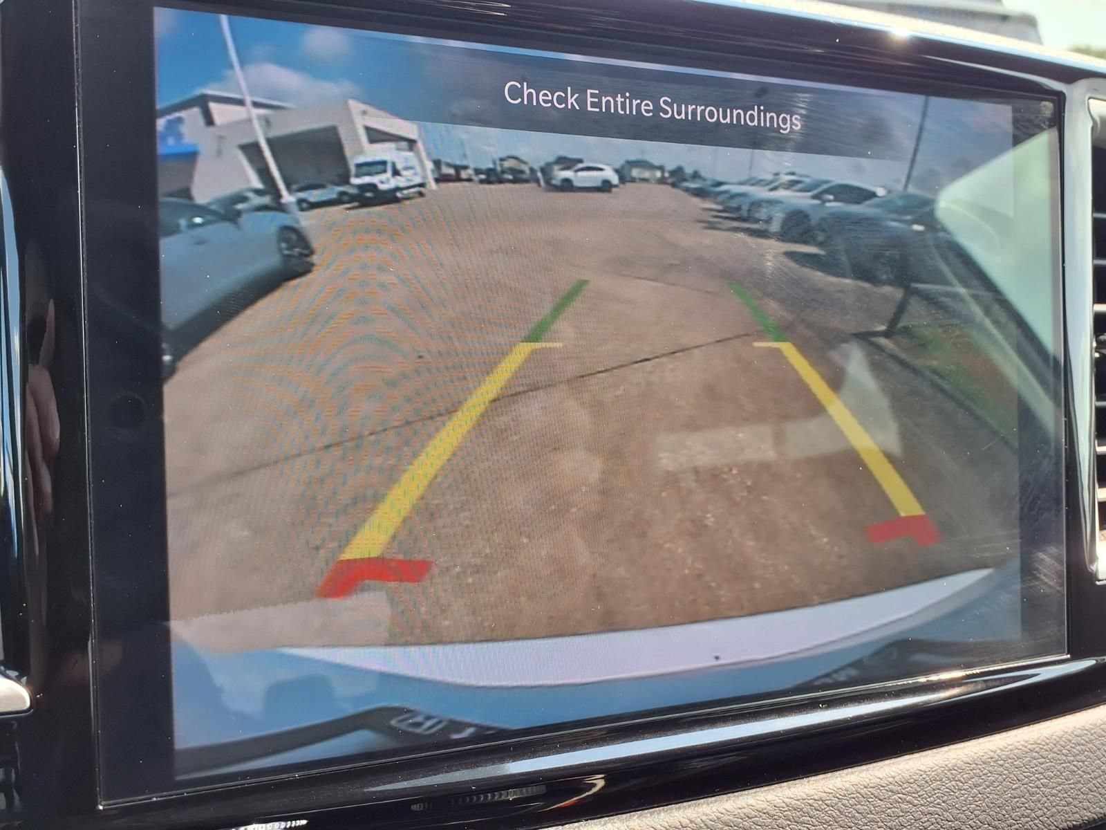 Used 2024 Chrysler Pacifica Touring-L FWD image 22