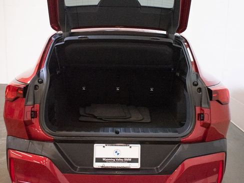 Used 2025 BMW X2 xDrive28i w/ Premium Package image 26