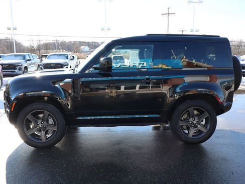 Used 2023 Land Rover Defender 90 X-Dynamic SE image 32