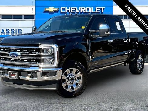 Used 2024 Ford F350 Lariat w/ Lariat Ultimate Package AWD/4WD image 2