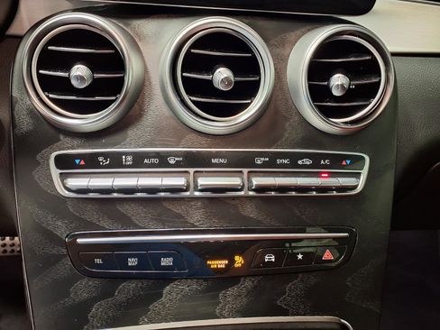 Used 2021 Mercedes-Benz GLC 300 4MATIC Coupe image 15