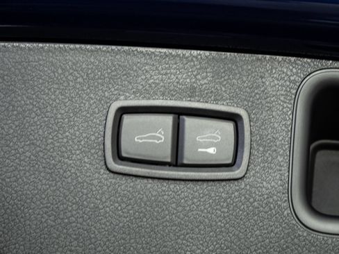 New 2026 Porsche Macan image 32