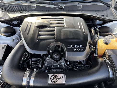 Used 2019 Dodge Charger SXT w/ Plus Group image 19