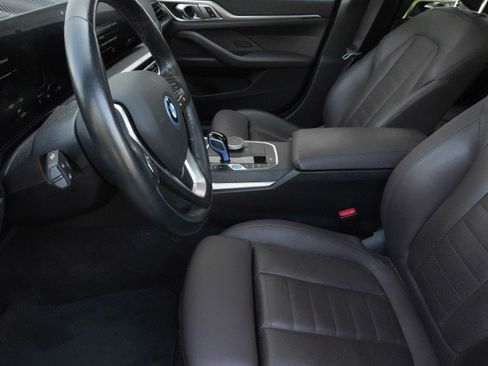 Used 2023 BMW i4 eDrive40 RWD image 11