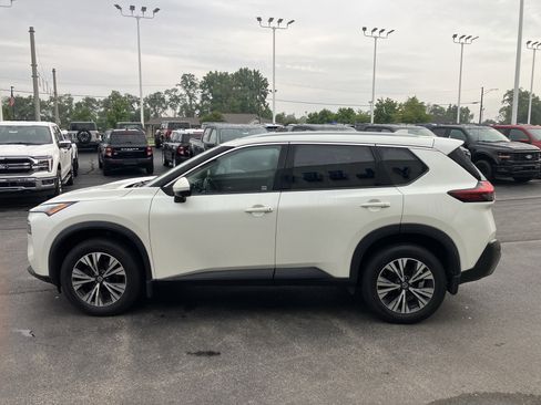 Used 2021 Nissan Rogue SV AWD/4WD image 4