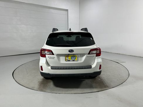 Used 2017 Subaru Outback 2.5i Limited AWD/4WD image 33