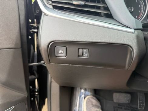 Used 2023 Buick Enclave Essence FWD image 22