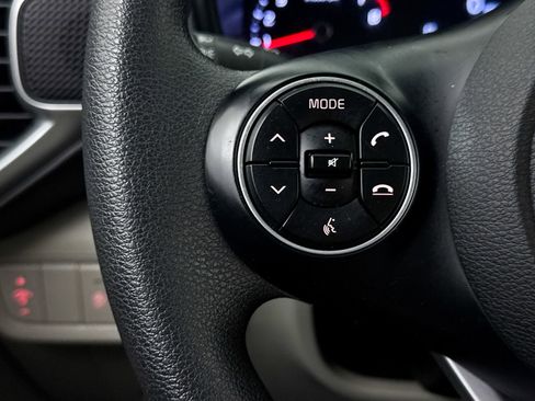 Used 2021 Kia Soul LX image 32