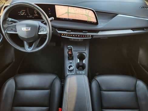 Used 2025 Cadillac XT4 Premium Luxury FWD image 27
