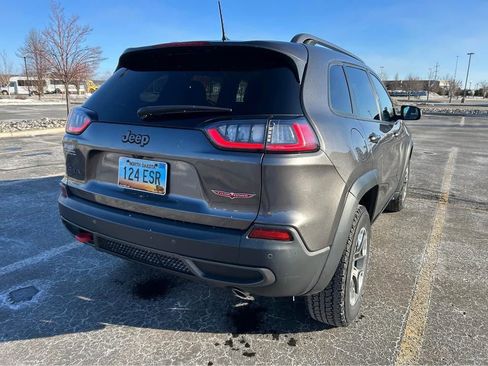 Used 2019 Jeep Cherokee Trailhawk image 13