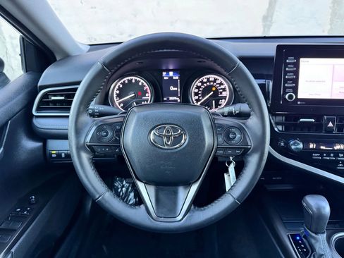 Used 2022 Toyota Camry SE image 21