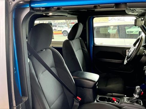 Used 2021 Jeep Wrangler Willys image 7