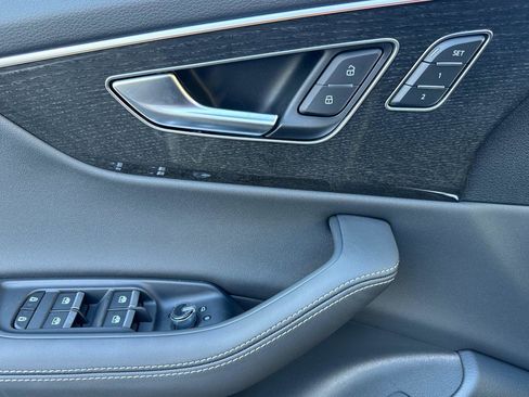 New 2026 Audi Q8 Premium Plus image 10
