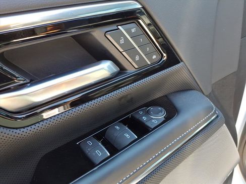 New 2025 GMC Sierra EV Denali image 17