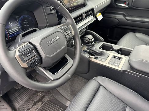 Certified 2025 Toyota Land Cruiser image 11