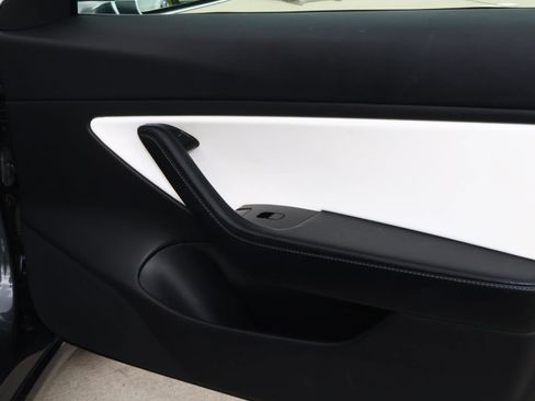 Used 2018 Tesla Model 3 Long Range image 15