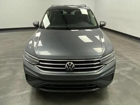 Used 2023 Volkswagen Tiguan SE AWD/4WD image 10