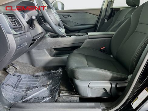 Used 2023 Nissan Rogue S AWD/4WD image 26