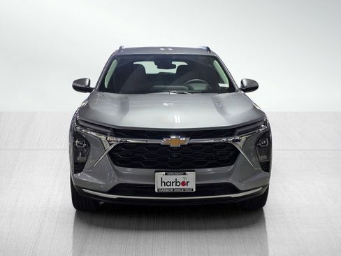 New 2026 Chevrolet Trax LT image 2