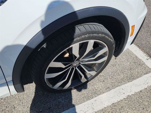 Used 2019 Volkswagen Tiguan SEL Premium R-Line AWD/4WD image 5