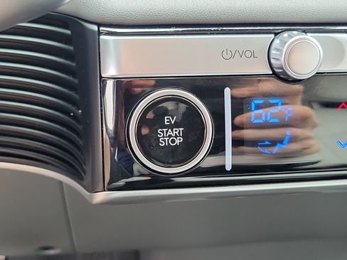 Certified 2024 Hyundai Ioniq 5 Limited RWD image 16