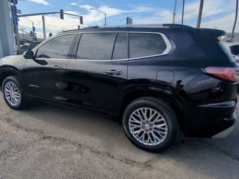 Used 2024 GMC Acadia Denali image 6
