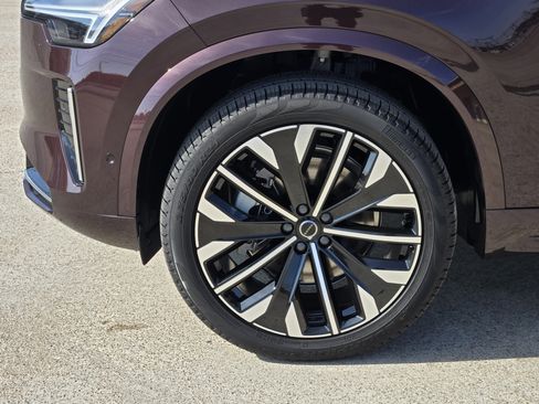 New 2026 Volvo XC90 B5 Plus image 12