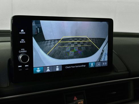 Used 2024 Honda Pilot EX-L image 16