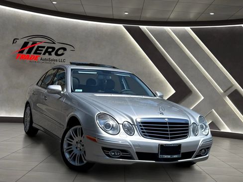 Used 2008 Mercedes-Benz E 350 Sedan image 10