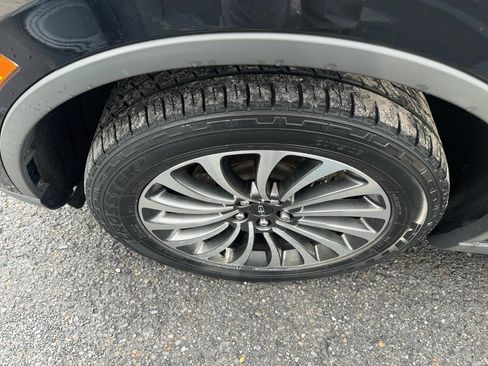 Used 2020 Lincoln Aviator Reserve w/ Equipment Group 201A AWD/4WD image 3