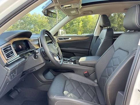 New 2026 Volkswagen Atlas SE image 12