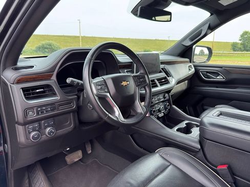 Used 2024 Chevrolet Tahoe Premier AWD/4WD image 19