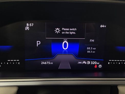 Used 2025 Volkswagen Taos SE image 17