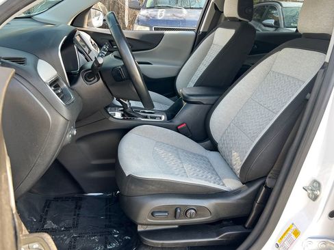 Used 2024 Chevrolet Equinox LT image 30