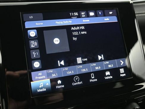 Used 2024 Jeep Grand Cherokee L Laredo RWD image 16
