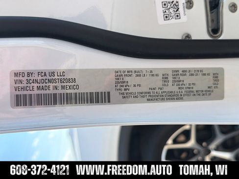 Used 2025 Jeep Compass Limited AWD/4WD image 28